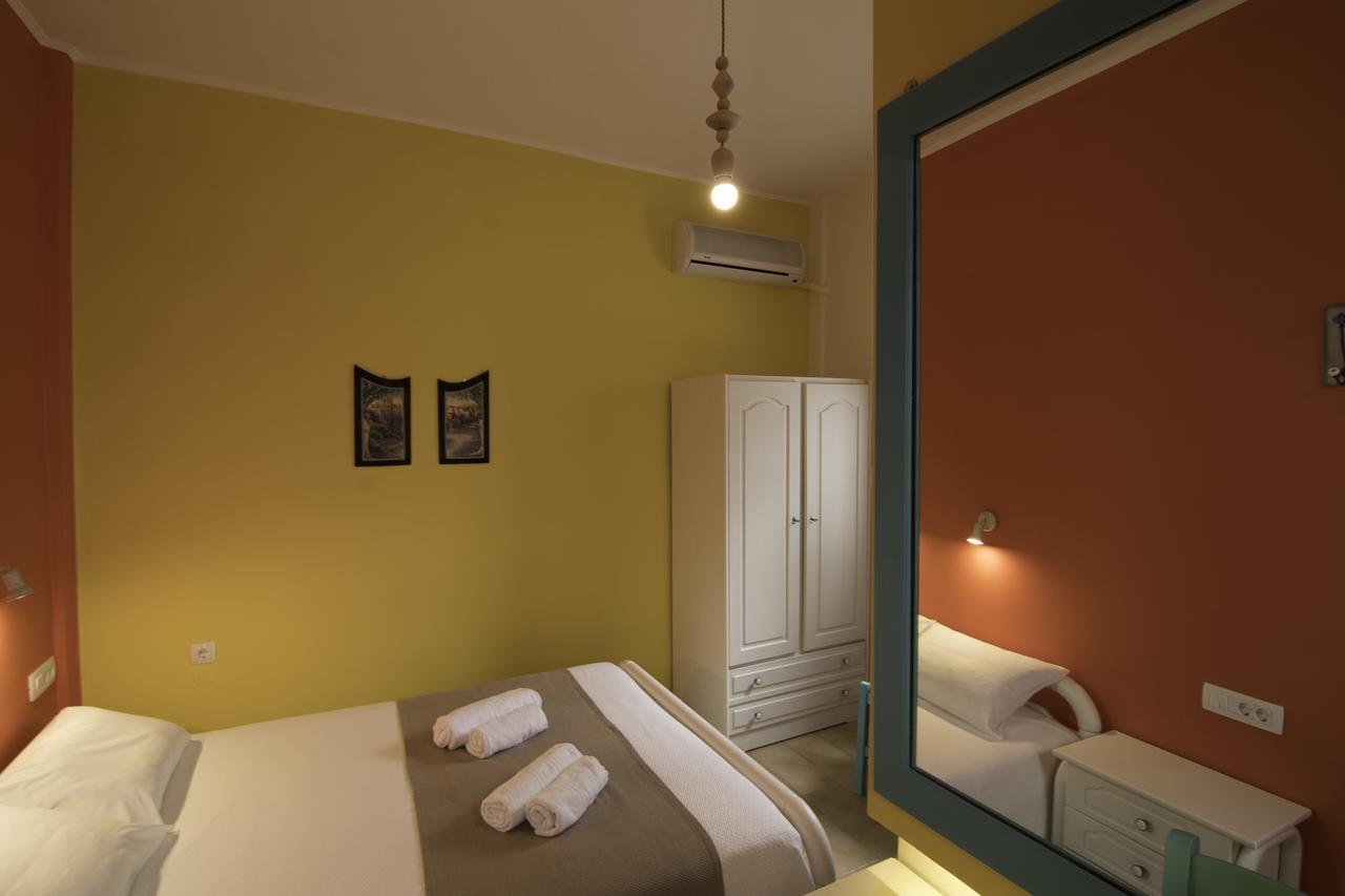 Niki Rooms Palaiochora Exterior photo