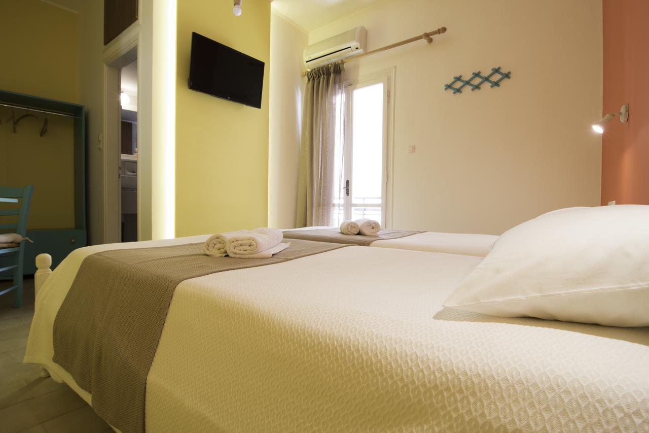 Niki Rooms Palaiochora Exterior photo