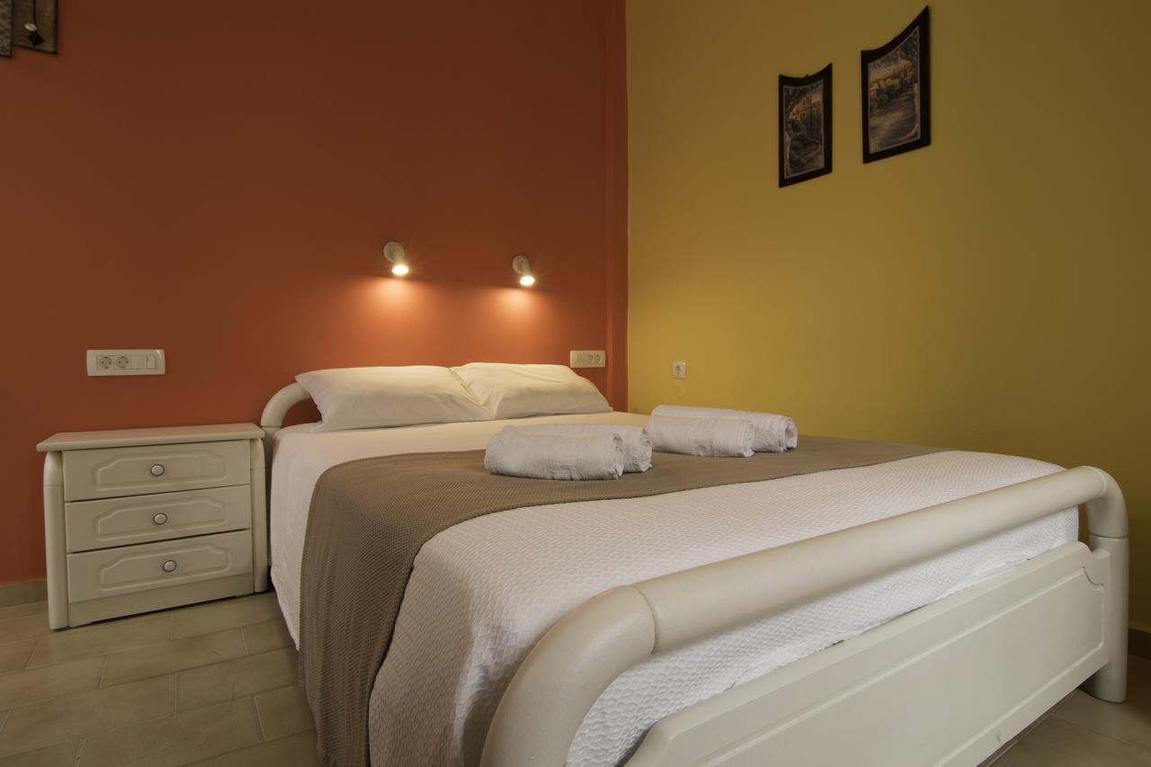 Niki Rooms Palaiochora Exterior photo