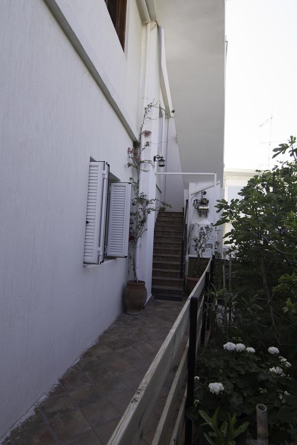 Niki Rooms Palaiochora Exterior photo